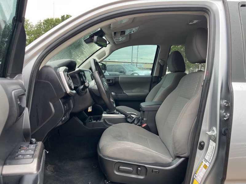 Toyota Tacoma 2WD Vehicle Image 07