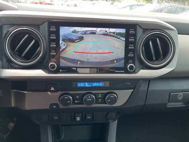 Toyota Tacoma 2WD Vehicle Image 12