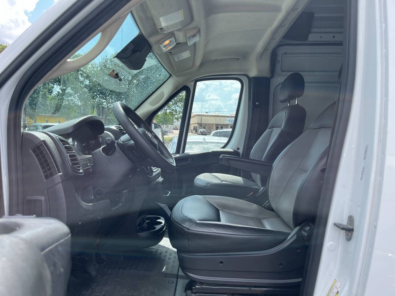 Ram ProMaster Cargo Van Vehicle Image 07