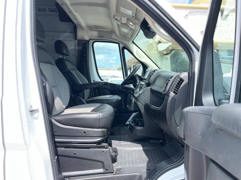 Ram ProMaster Cargo Van Vehicle Image 11