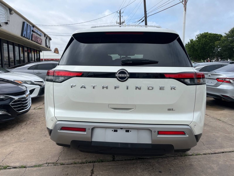 Nissan Pathfinder Vehicle Image 04
