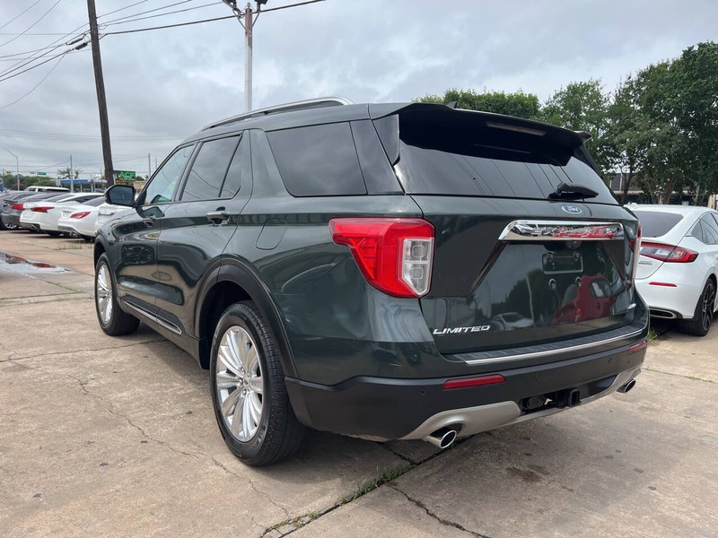 Ford Explorer Vehicle Image 03