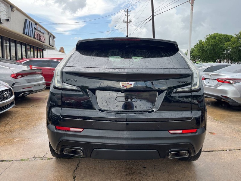 Cadillac XT4 Vehicle Image 04