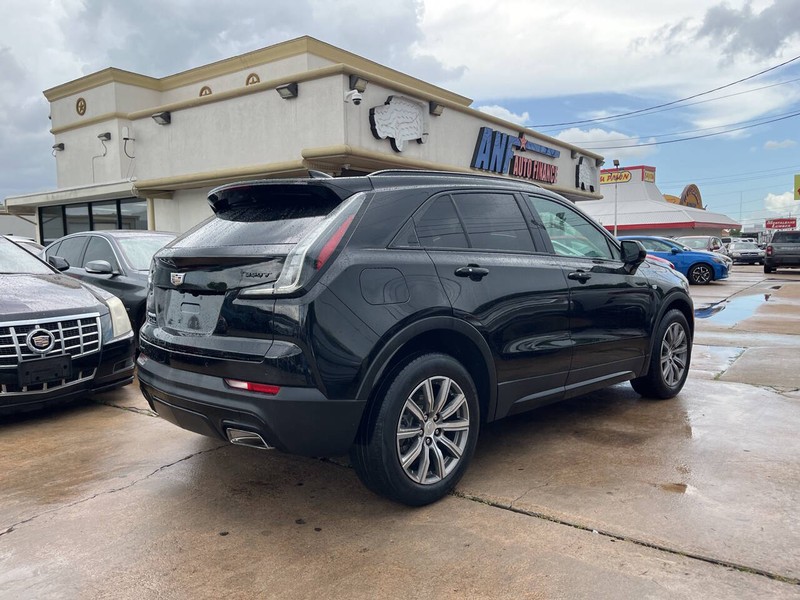 Cadillac XT4 Vehicle Image 05