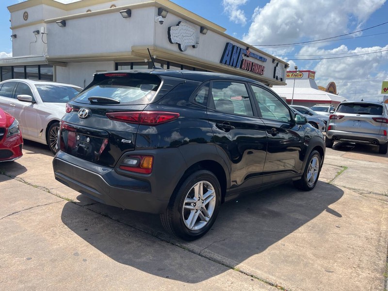 Hyundai Kona Vehicle Image 05