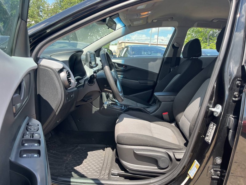 Hyundai Kona Vehicle Image 07
