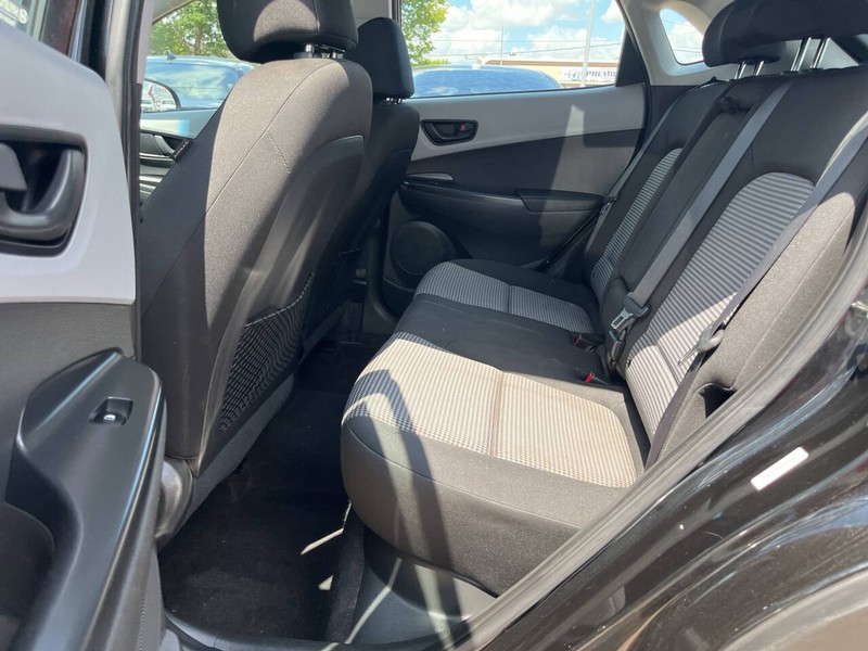 Hyundai Kona Vehicle Image 08