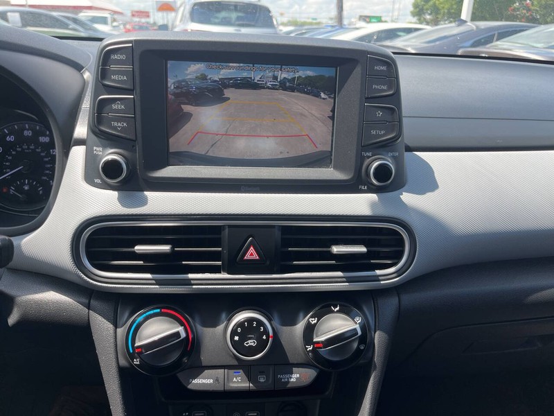 Hyundai Kona Vehicle Image 11