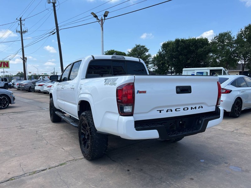 Toyota Tacoma 2WD Vehicle Image 03