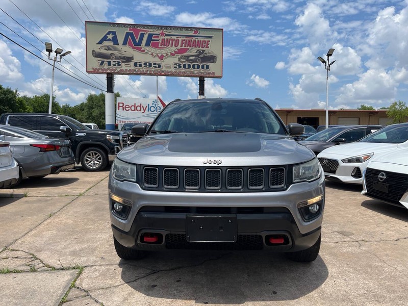 Jeep Compass Vehicle Image 02