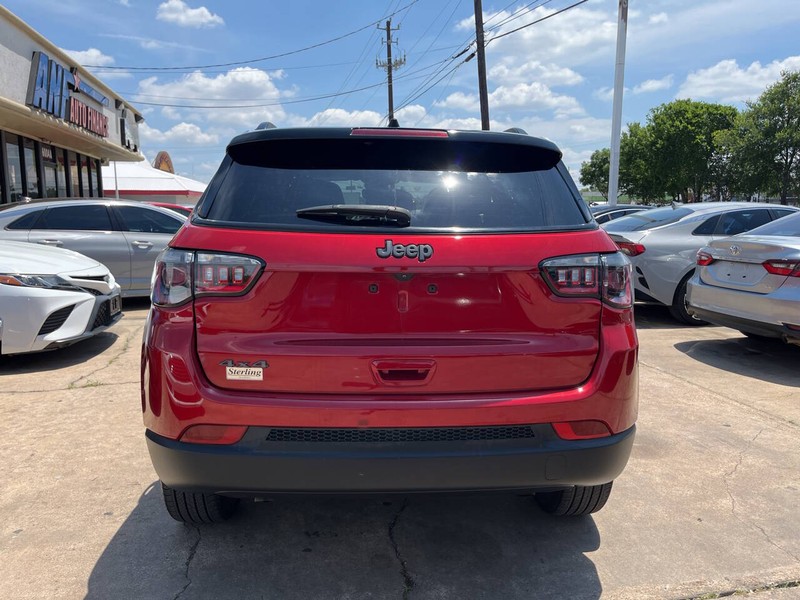 Jeep Compass Vehicle Image 04