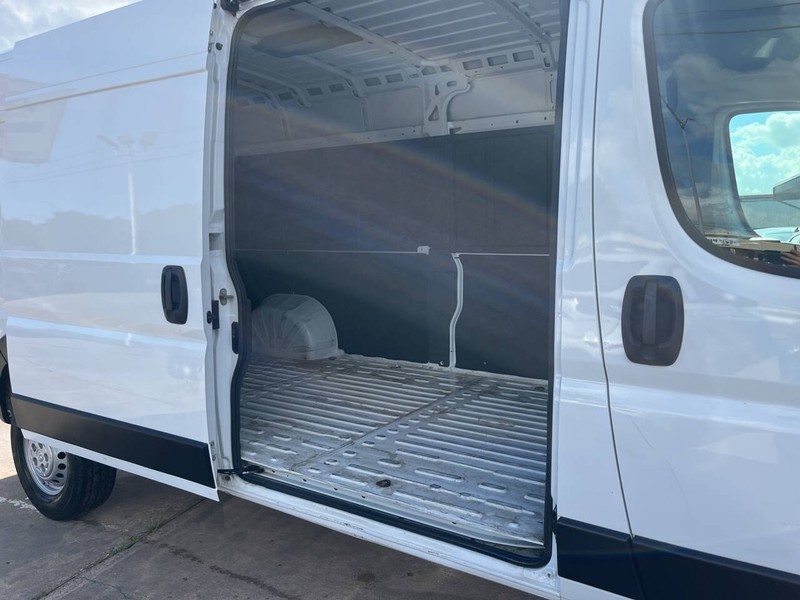 Ram ProMaster Cargo Van Vehicle Image 09