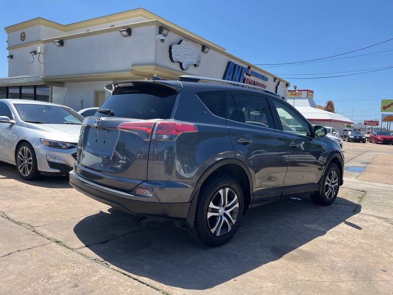 Toyota RAV4 Vehicle Image 05