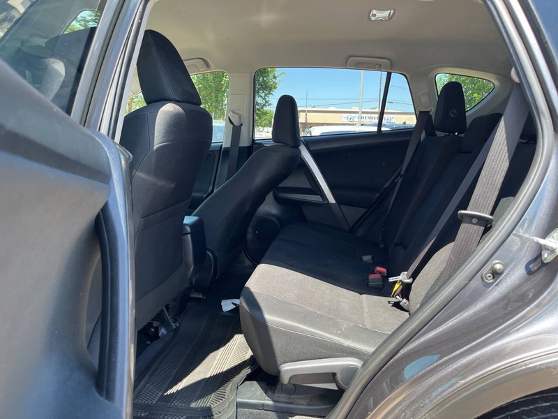 Toyota RAV4 Vehicle Image 08