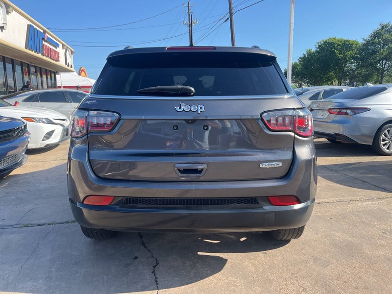 Jeep Compass Vehicle Image 04