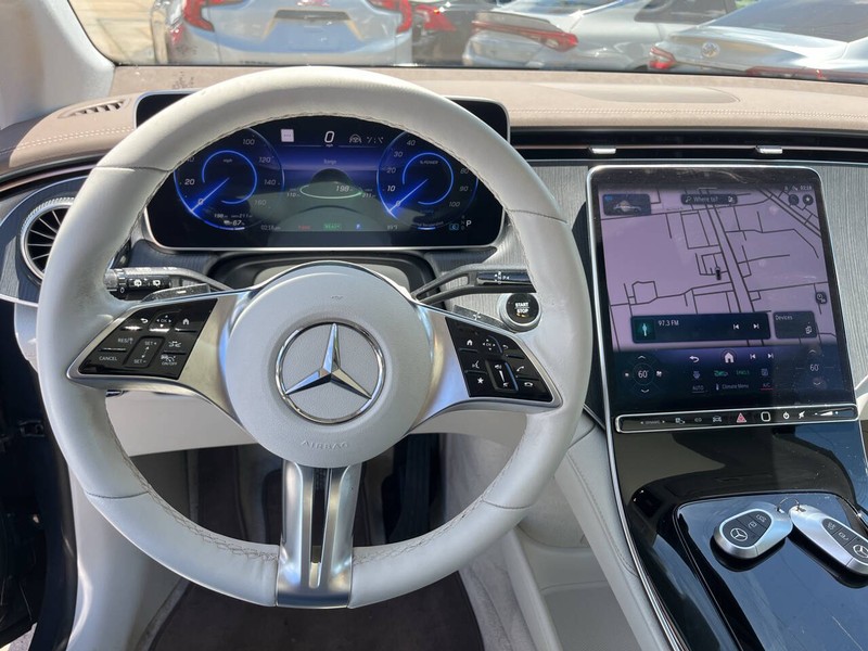 Mercedes-Benz EQE Vehicle Image 14