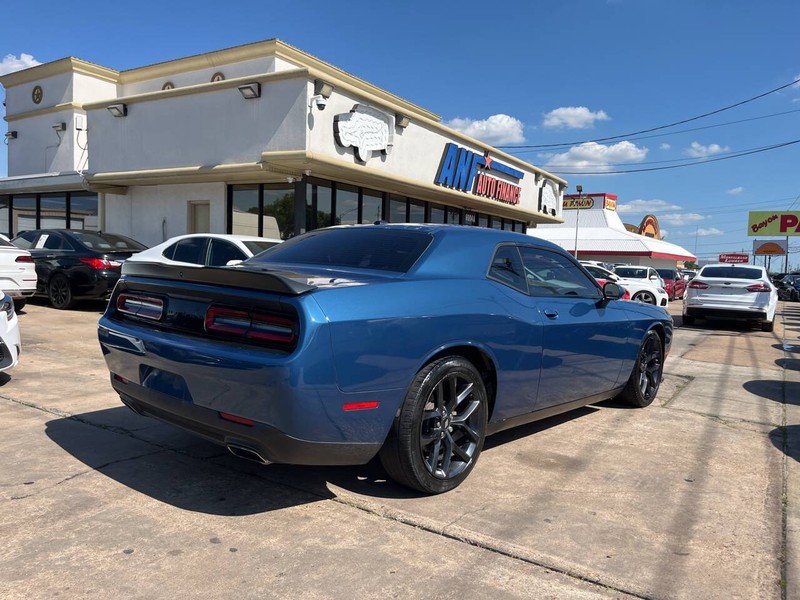 Dodge Challenger Vehicle Image 05