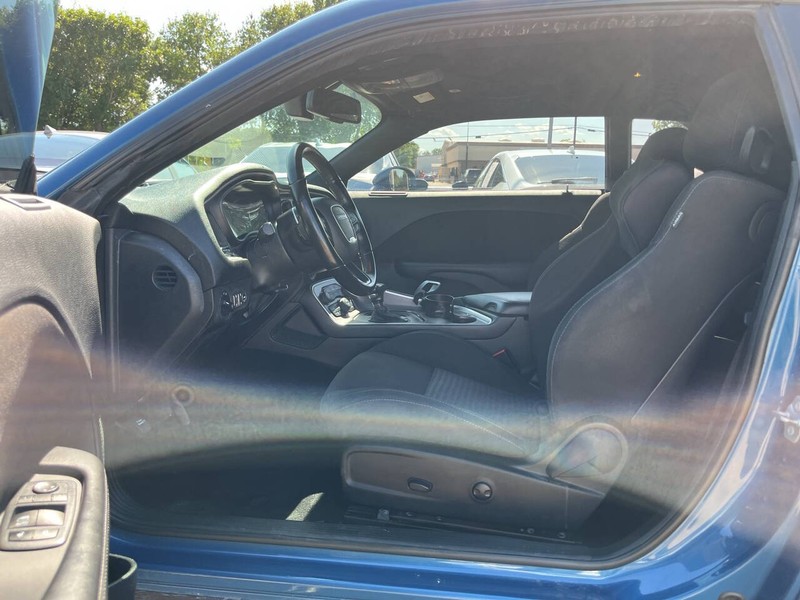 Dodge Challenger Vehicle Image 07