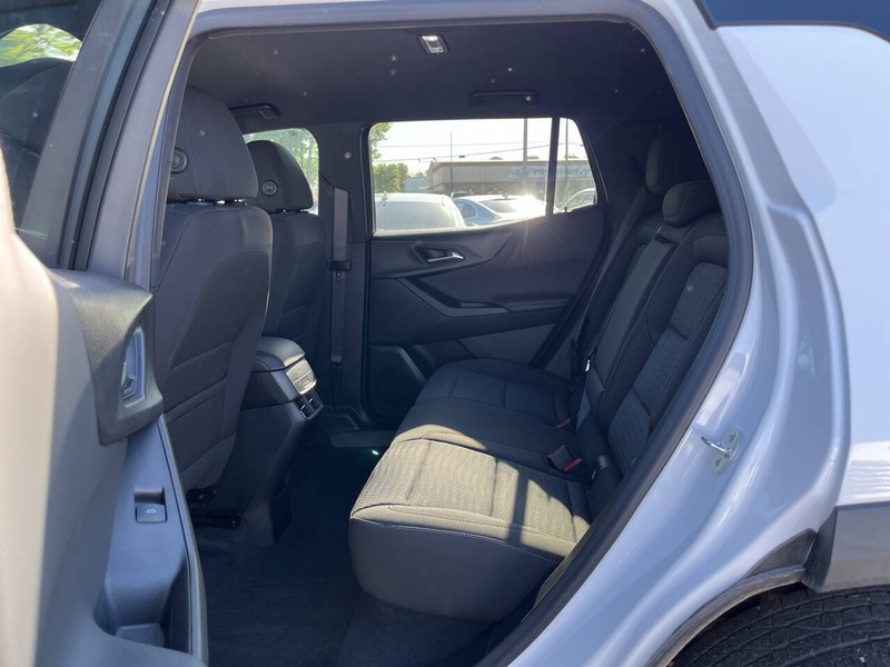 Chevrolet Equinox Vehicle Image 08