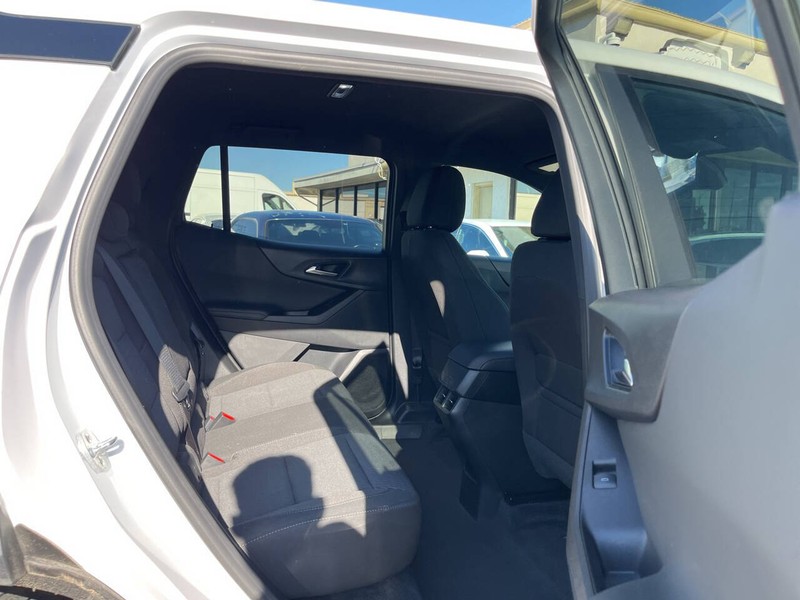 Chevrolet Equinox Vehicle Image 10
