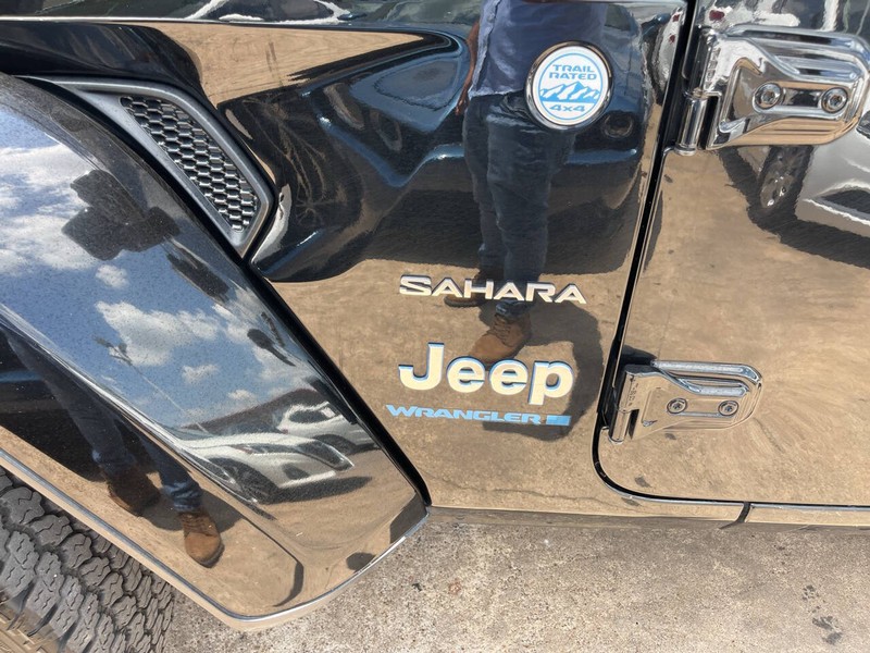 Jeep Wrangler 4xe Vehicle Image 07
