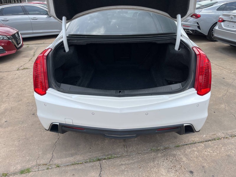 Cadillac CTS Sedan Vehicle Image 09