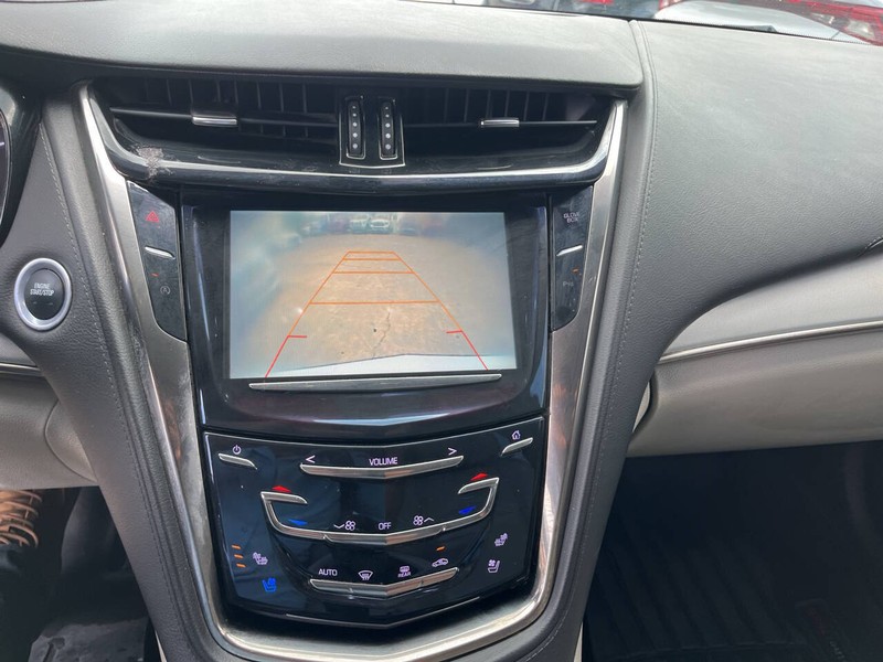Cadillac CTS Sedan Vehicle Image 12