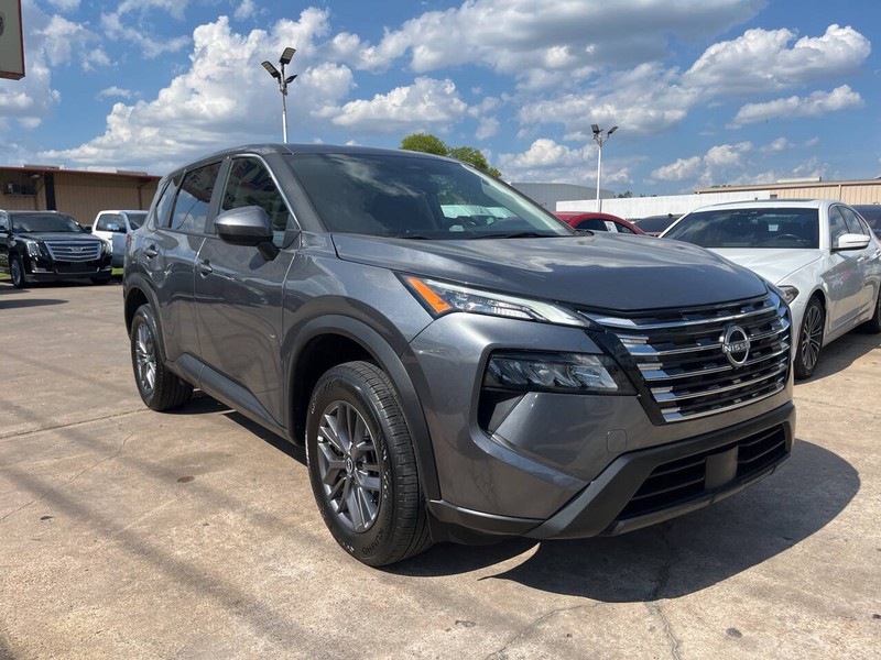 Nissan Rogue Vehicle Image 06