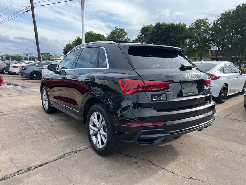Audi Q3 Vehicle Image 03