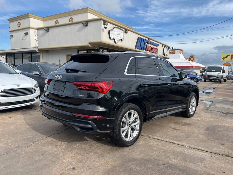 Audi Q3 Vehicle Image 05