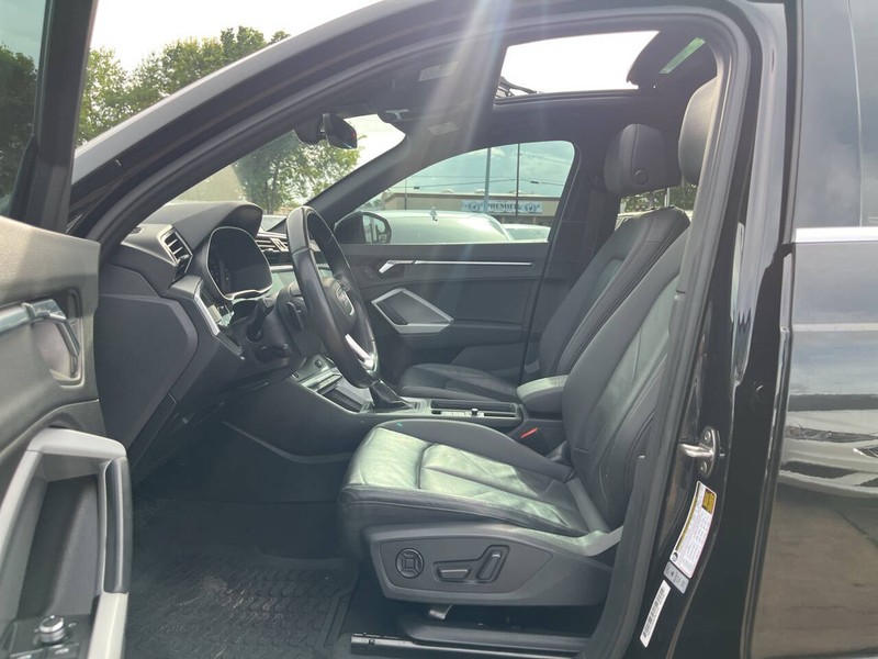 Audi Q3 Vehicle Image 07