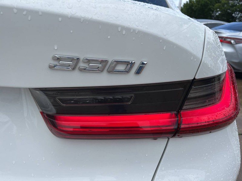 BMW 3 Series Vehicle Image 06