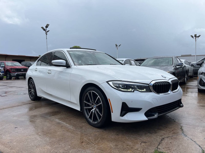 BMW 3 Series Vehicle Image 08