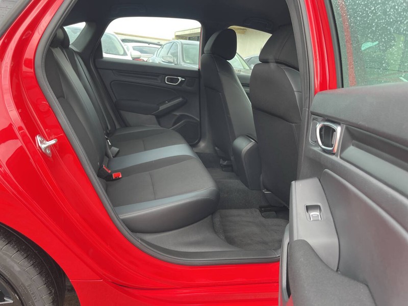 Honda Civic Sedan Vehicle Image 11