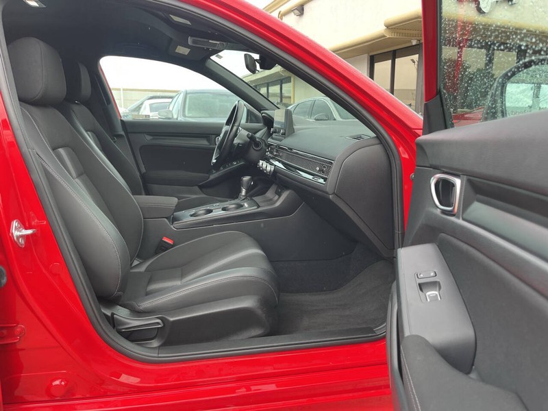 Honda Civic Sedan Vehicle Image 12
