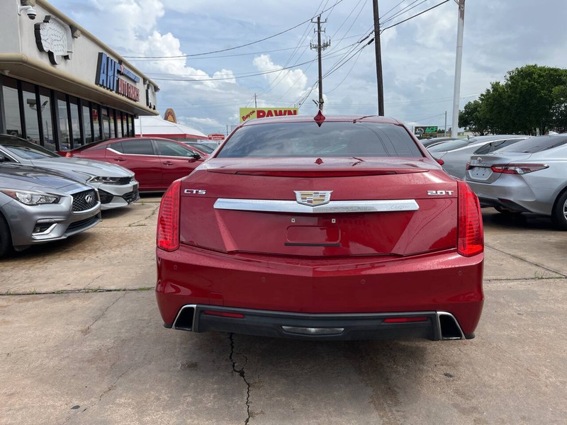 Cadillac CTS Sedan Vehicle Image 04