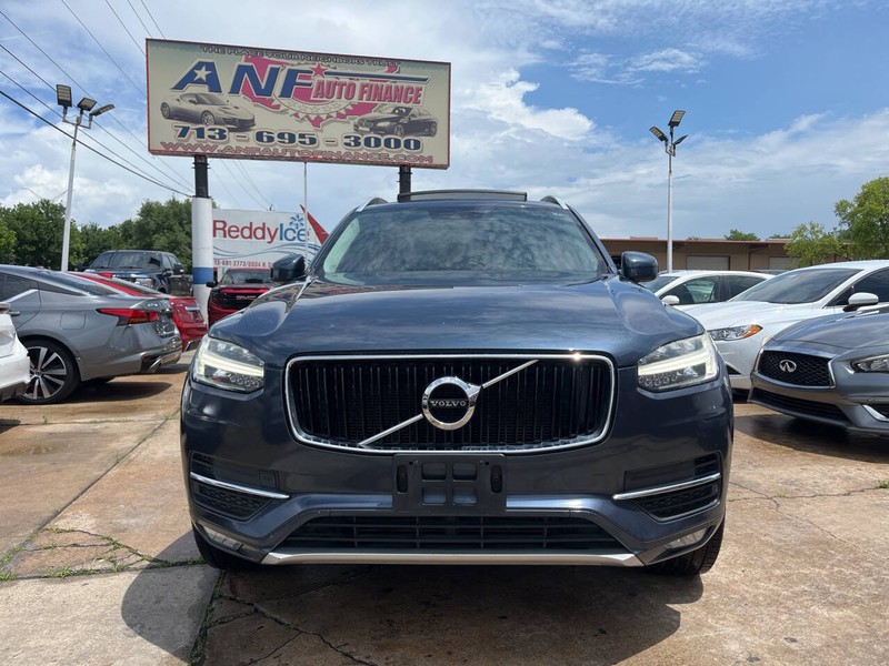 Volvo XC90 Vehicle Image 02