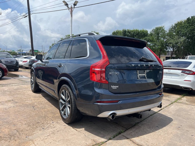 Volvo XC90 Vehicle Image 03