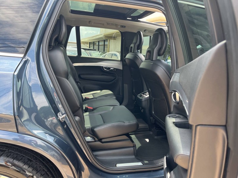 Volvo XC90 Vehicle Image 11