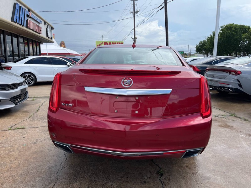 Cadillac XTS Vehicle Image 04