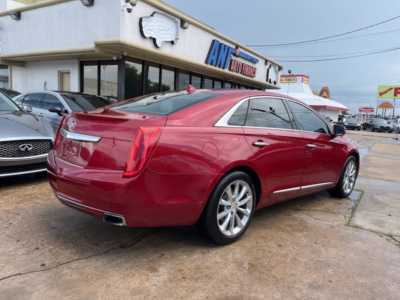 Cadillac XTS Vehicle Image 05