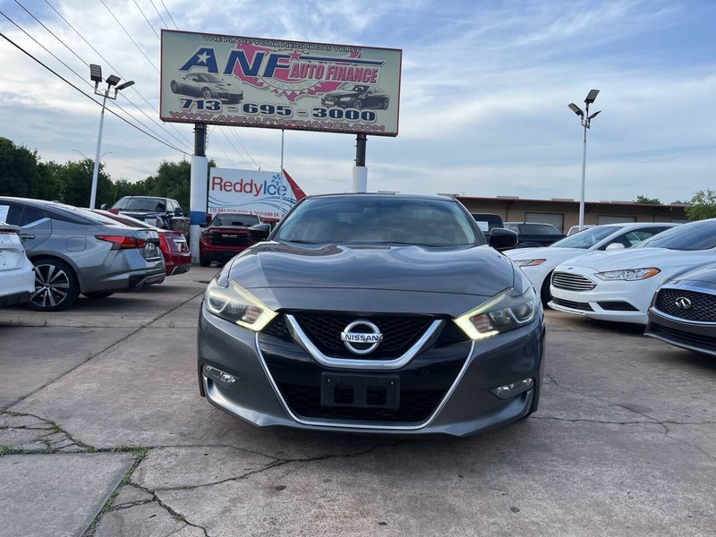 Nissan Maxima Vehicle Image 02