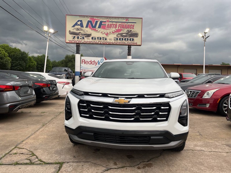 Chevrolet Equinox Vehicle Image 02