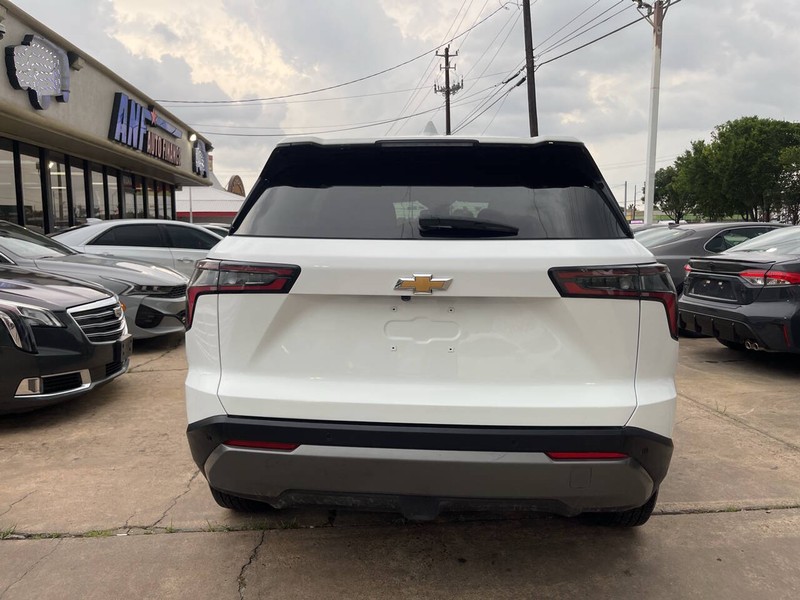 Chevrolet Equinox Vehicle Image 04