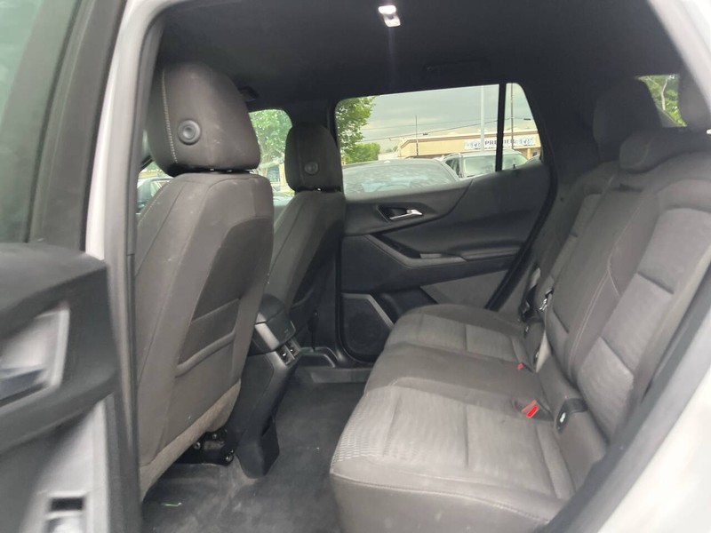 Chevrolet Equinox Vehicle Image 08
