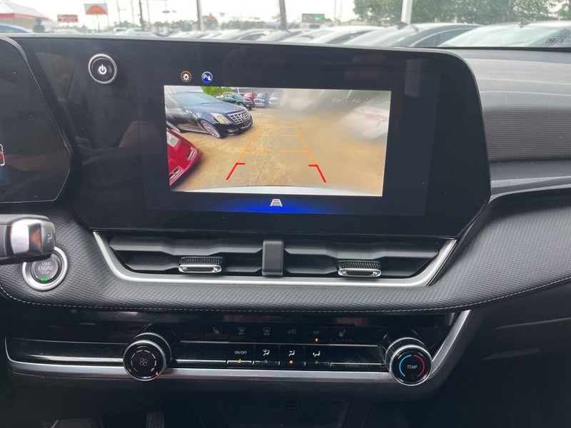 Chevrolet Equinox Vehicle Image 12