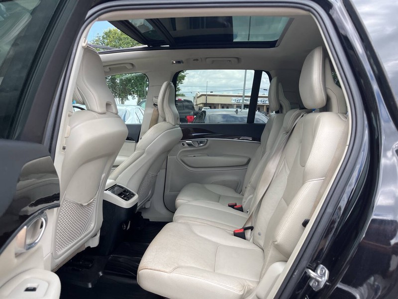Volvo XC90 Vehicle Image 08