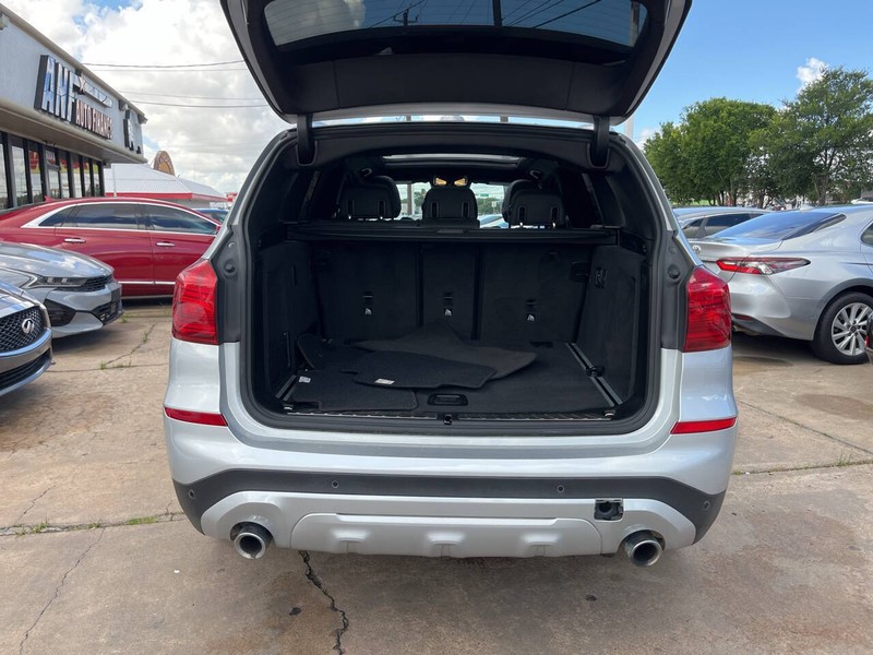 BMW X3 Vehicle Image 09
