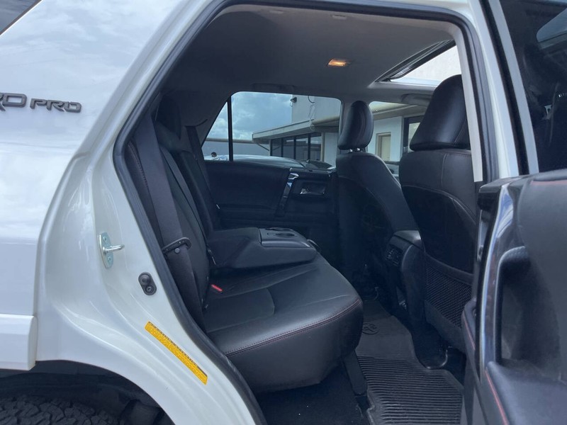 Toyota 4Runner Vehicle Image 12