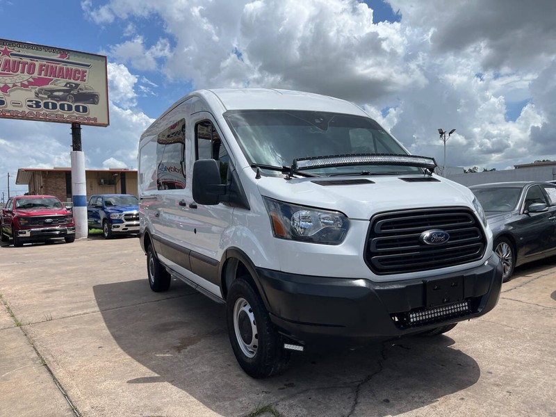 Ford Transit Van Vehicle Image 06
